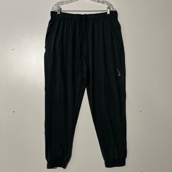 Nike Dri-Fit Yoga Swoosh Dark Gray Casual Jogger Sweatpants Men’s Size XL - Picture 1 of 7